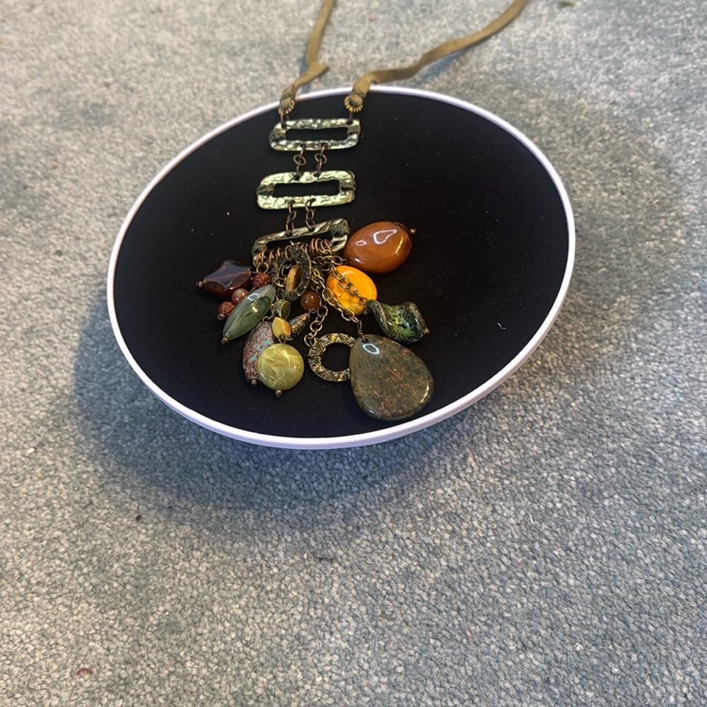 Elegant Multicolor Pendant Statement Necklace - image 1